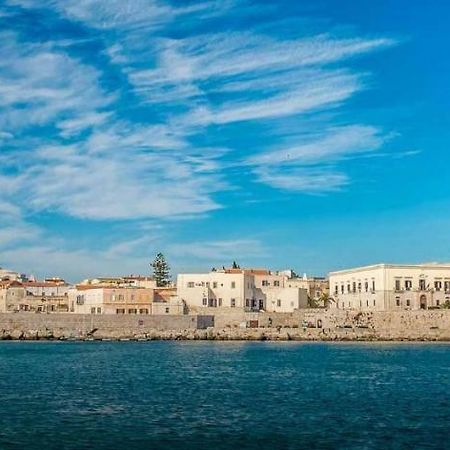 La Casa Di Gaia Hotel Trani Esterno foto